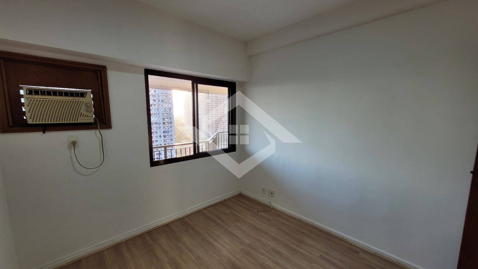 Apartamento à venda com 2 quartos, 83m² - Foto 13