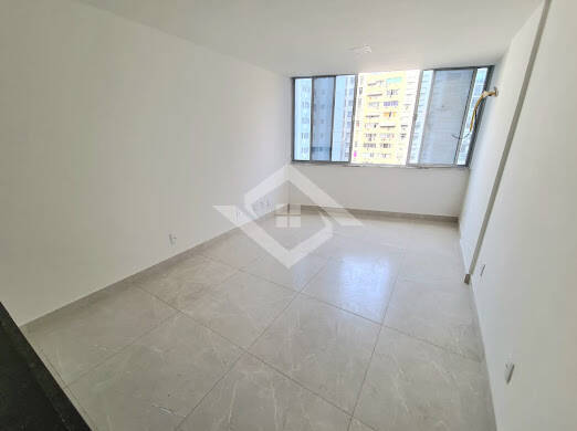 Apartamento à venda com 1 quarto, 35m² - Foto 1