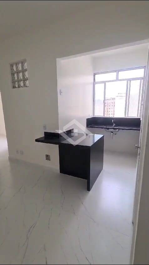 Apartamento à venda com 1 quarto, 42m² - Foto 14