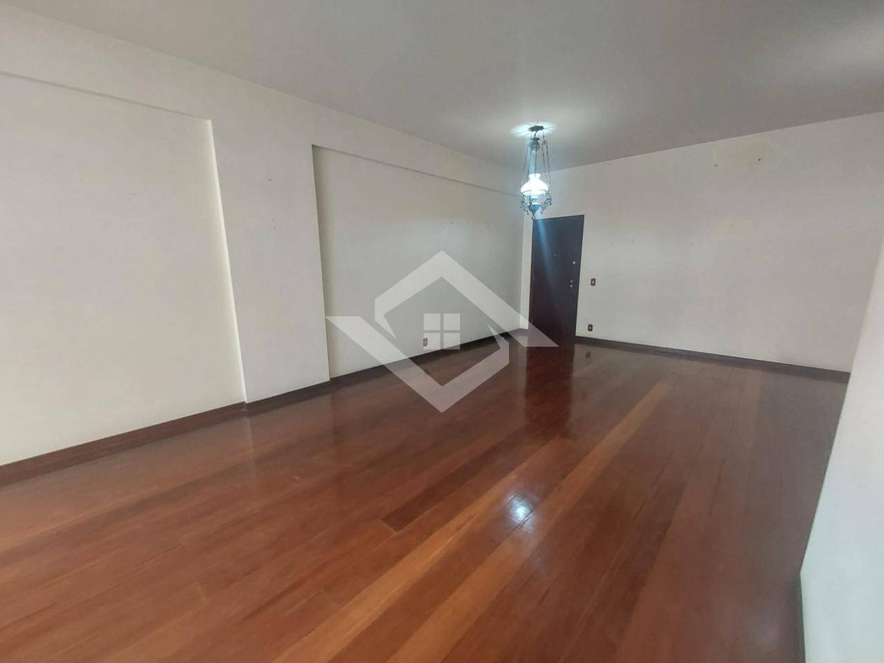 Apartamento à venda com 3 quartos, 150m² - Foto 4