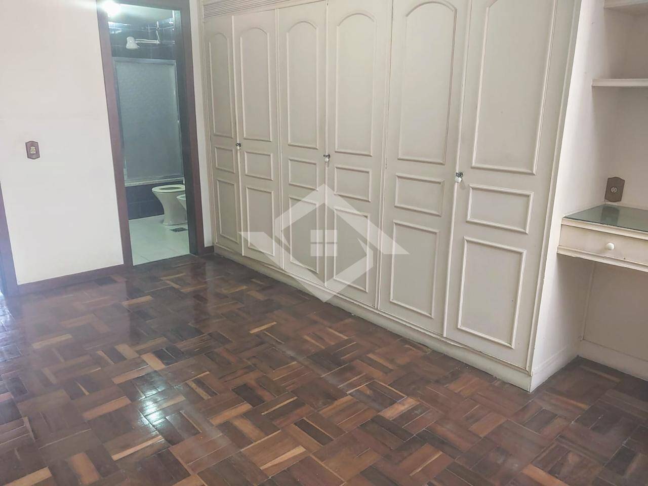 Apartamento à venda com 3 quartos, 150m² - Foto 8