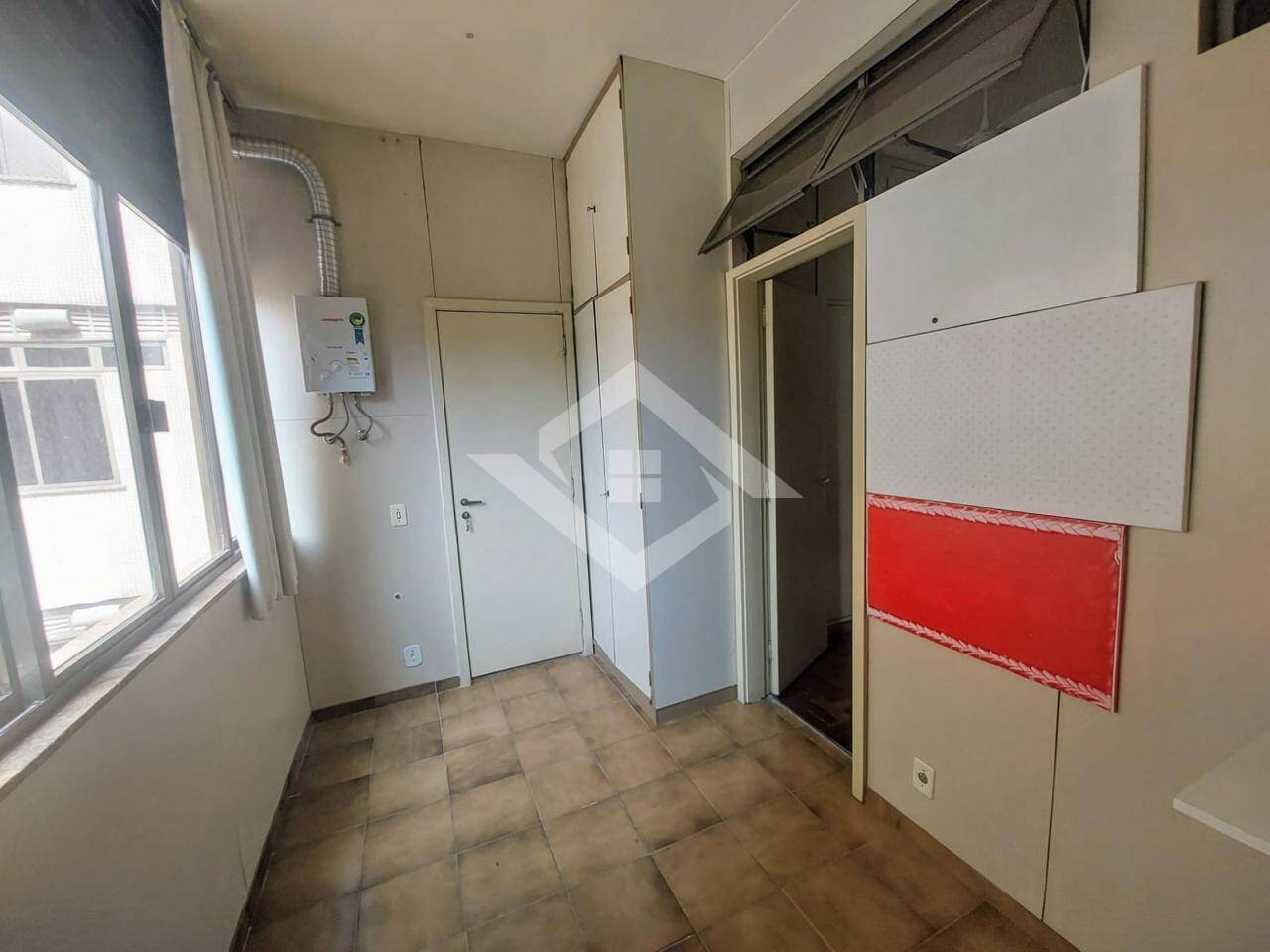 Apartamento à venda com 3 quartos, 150m² - Foto 7