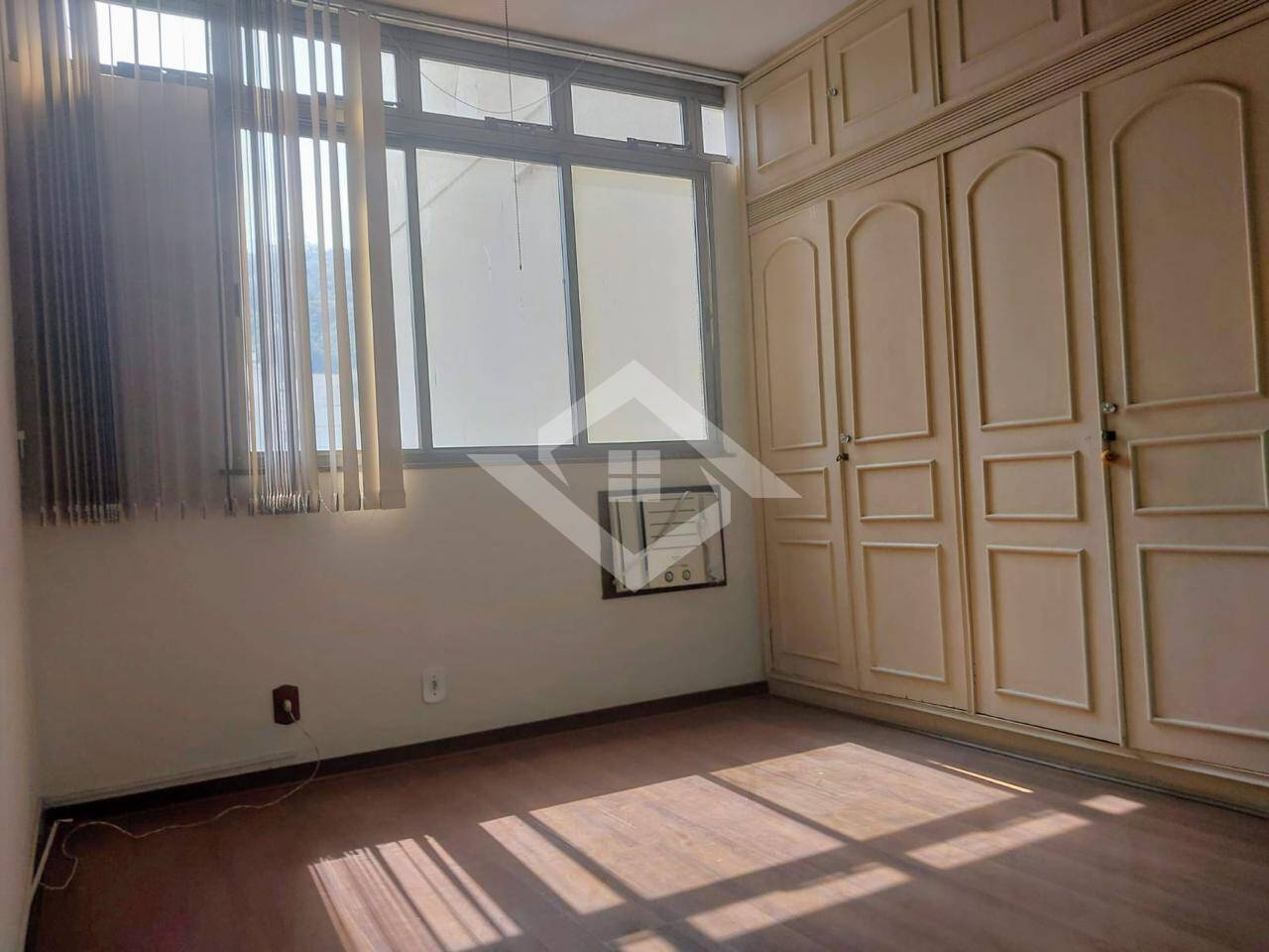 Apartamento à venda com 3 quartos, 150m² - Foto 13