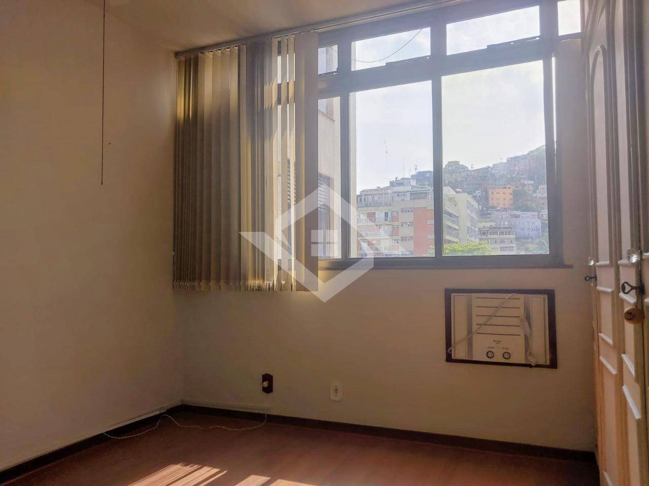 Apartamento à venda com 3 quartos, 150m² - Foto 15