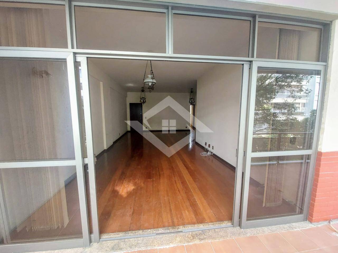 Apartamento à venda com 3 quartos, 150m² - Foto 27