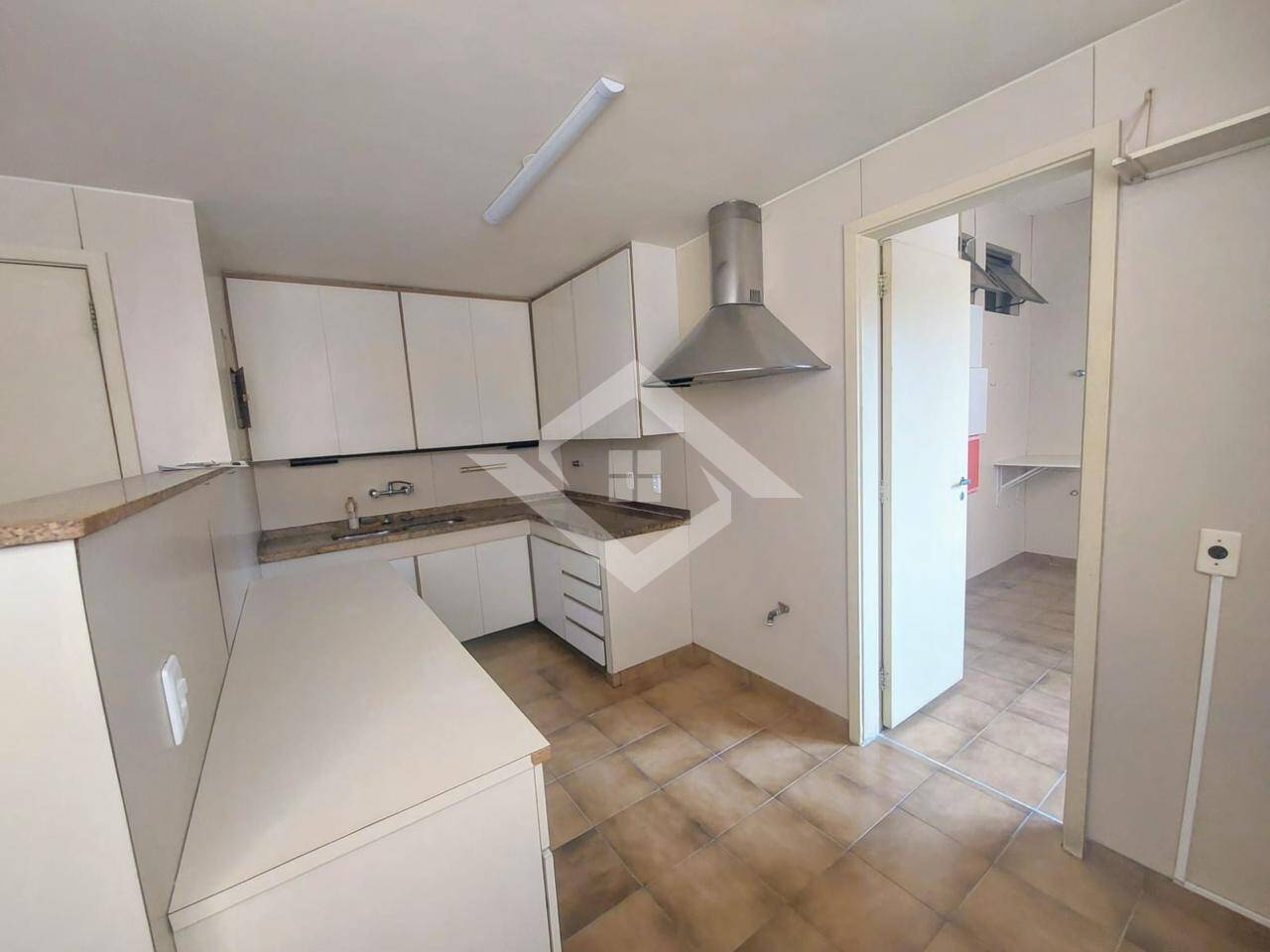 Apartamento à venda com 3 quartos, 150m² - Foto 28