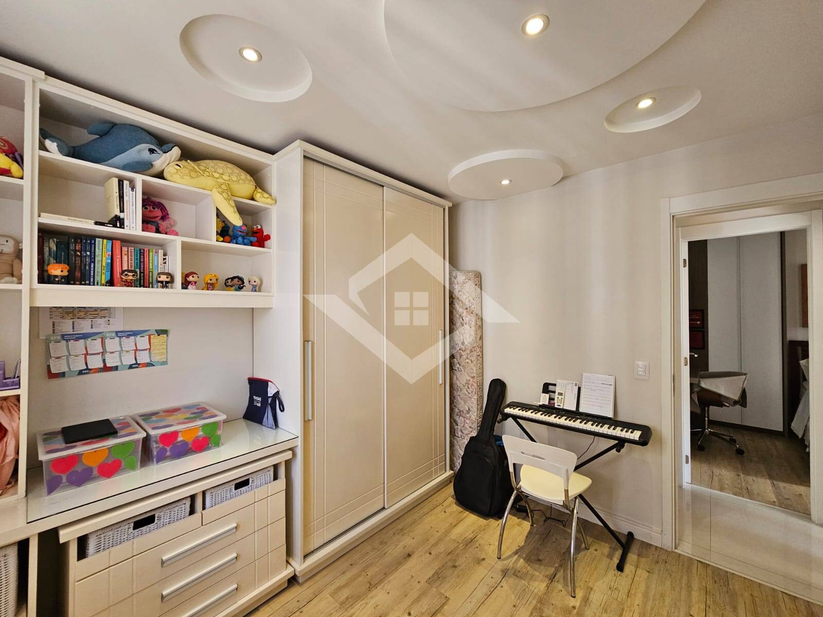 Apartamento à venda com 4 quartos, 166m² - Foto 13