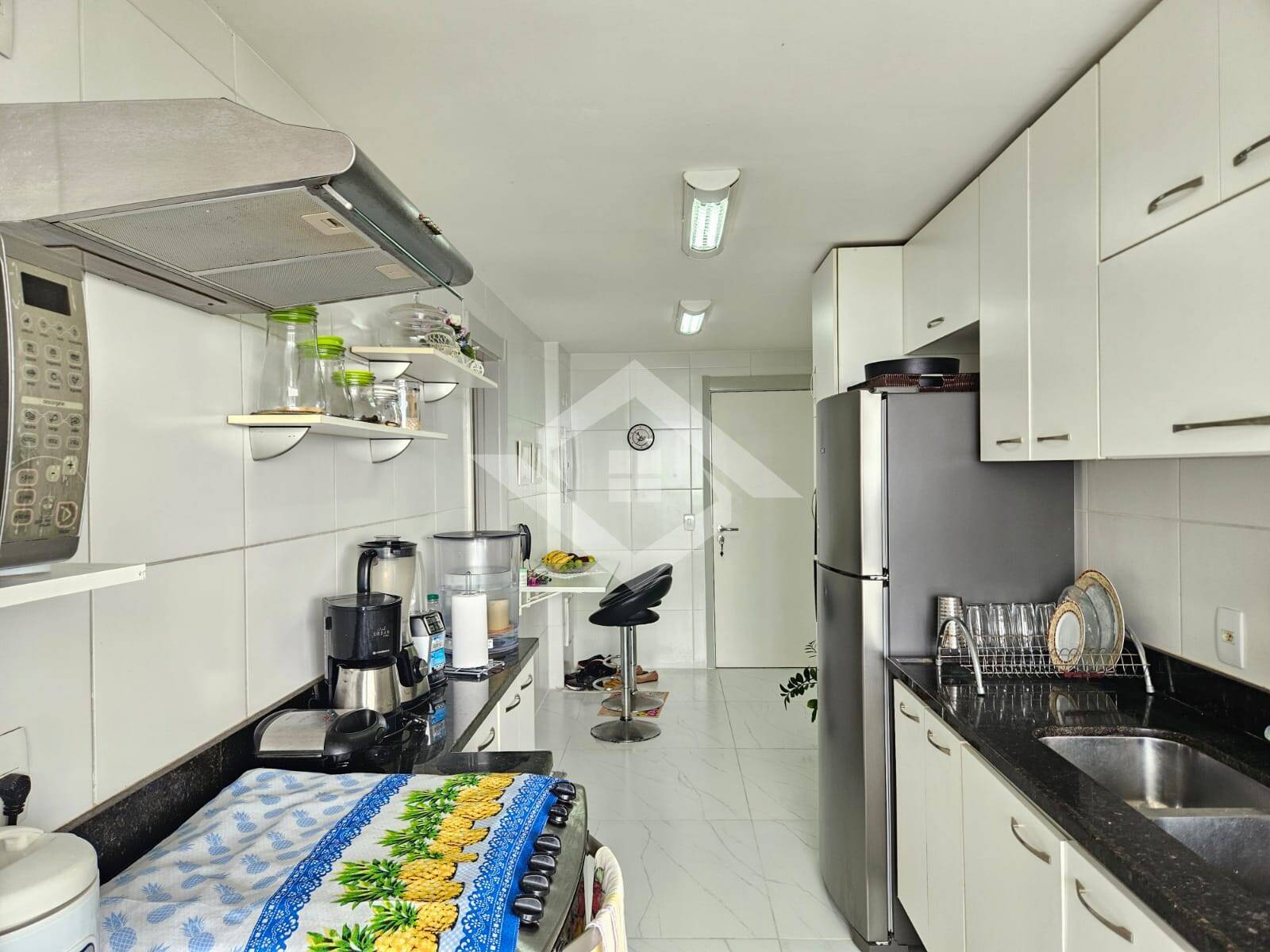 Apartamento à venda com 3 quartos, 145m² - Foto 7