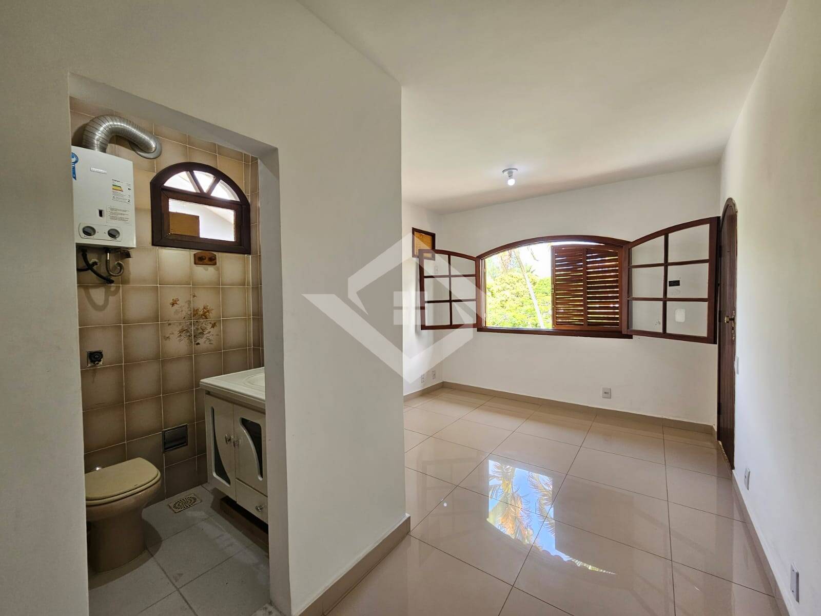 Casa à venda com 4 quartos, 300m² - Foto 14