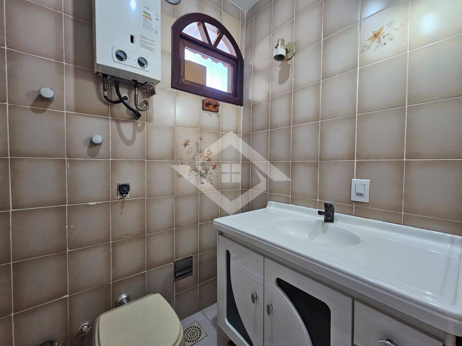 Casa à venda com 4 quartos, 300m² - Foto 16