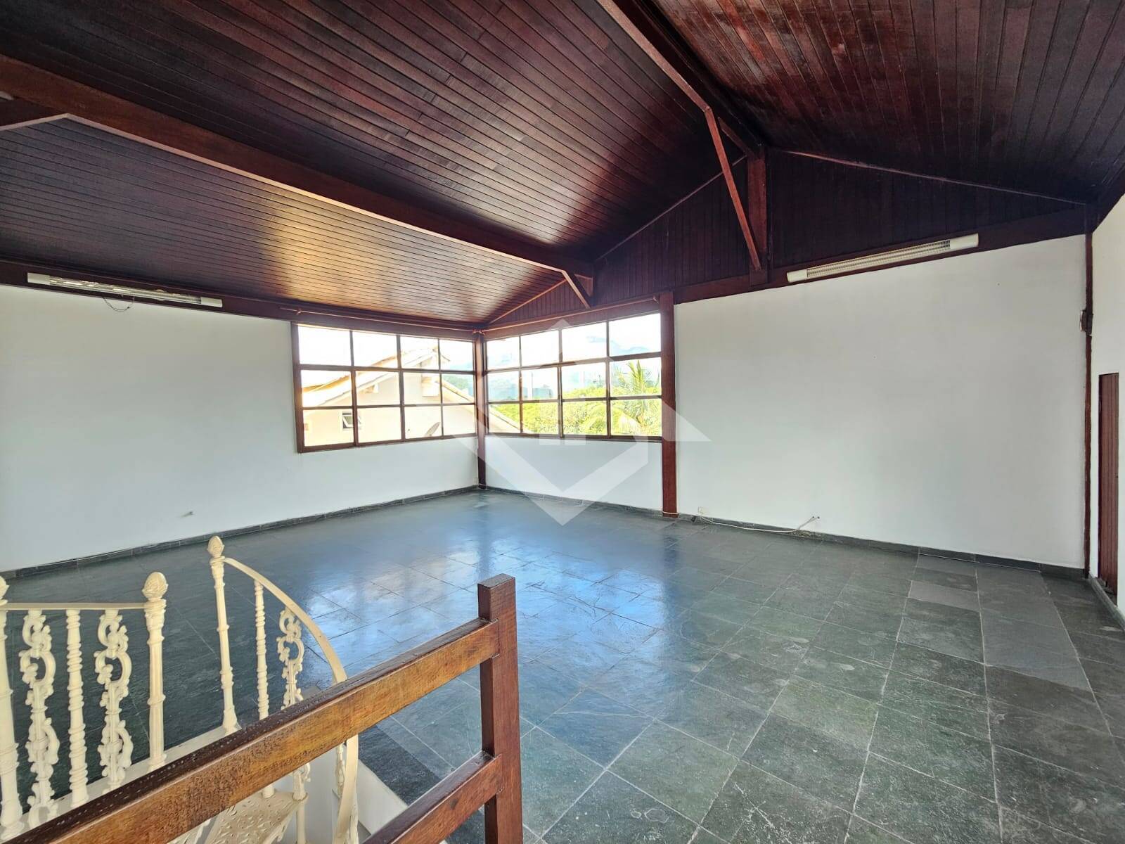 Casa à venda com 4 quartos, 300m² - Foto 20