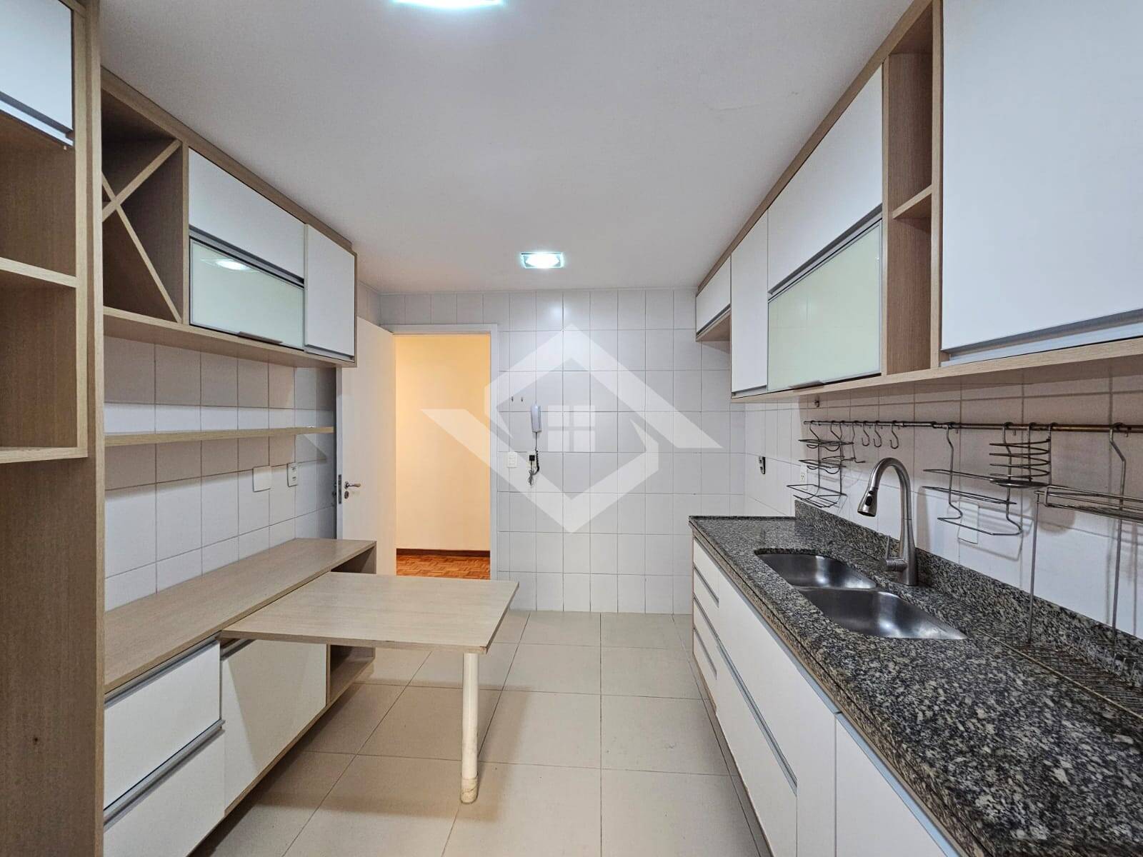 Apartamento à venda com 4 quartos, 169m² - Foto 14