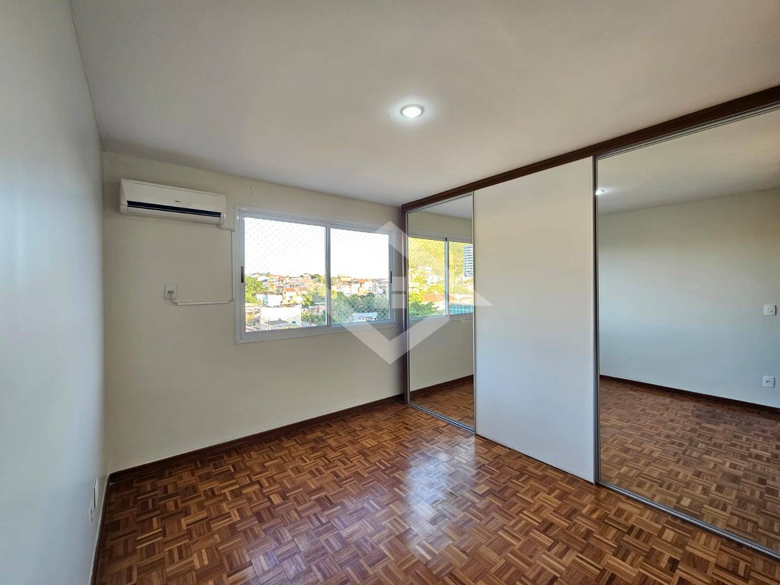 Apartamento à venda com 4 quartos, 169m² - Foto 17