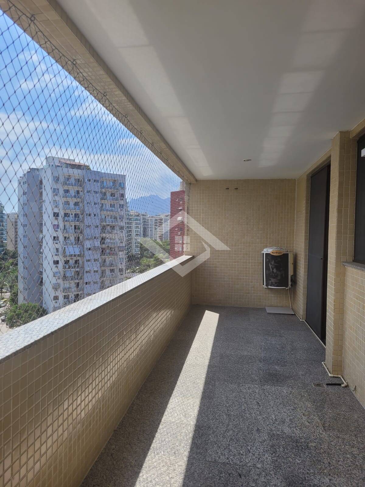 Apartamento à venda com 3 quartos, 130m² - Foto 5