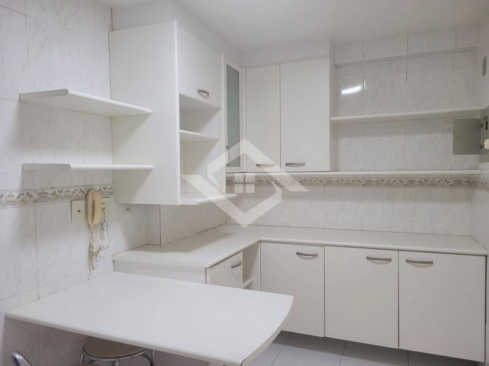 Apartamento à venda com 3 quartos, 130m² - Foto 9