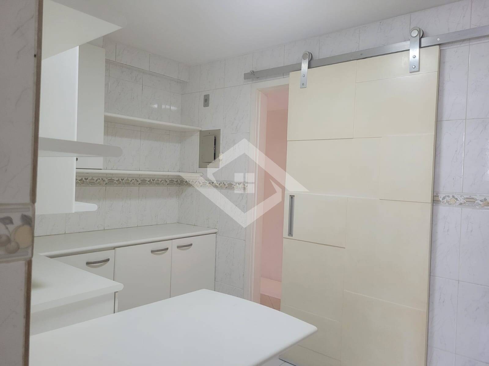 Apartamento à venda com 3 quartos, 130m² - Foto 13