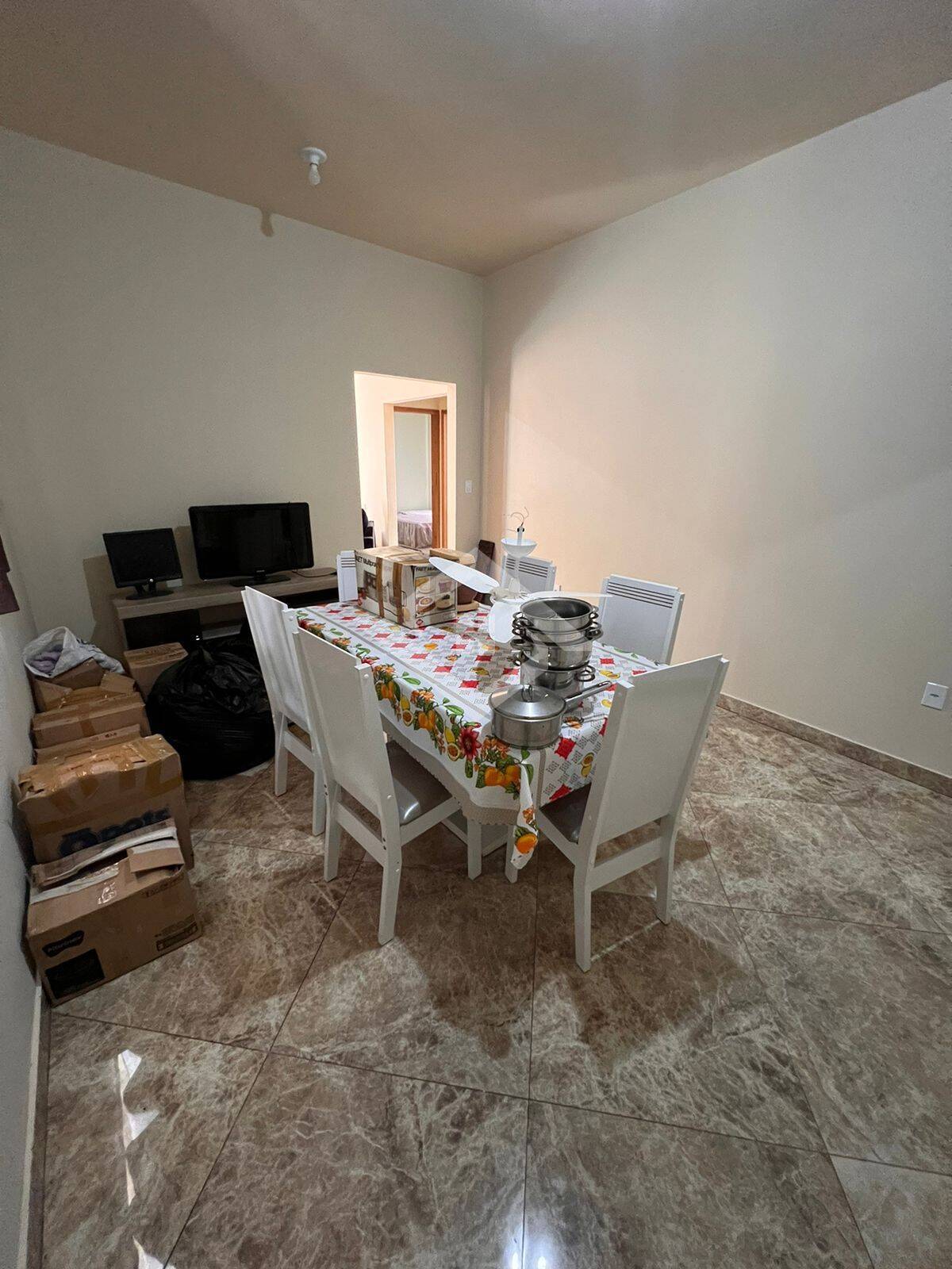 Casa para alugar com 2 quartos, 135m² - Foto 11