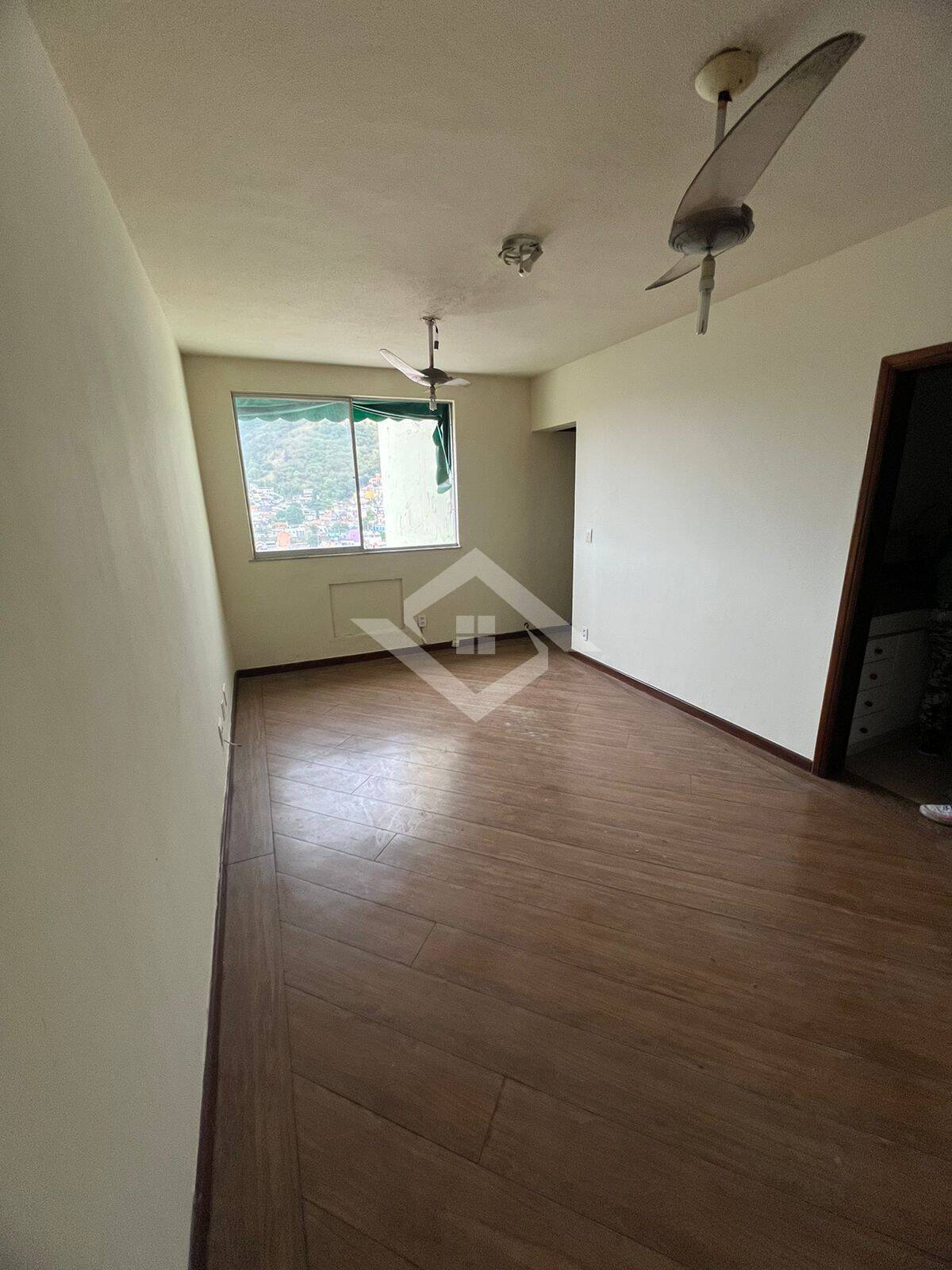 Apartamento para alugar com 2 quartos, 60m² - Foto 2