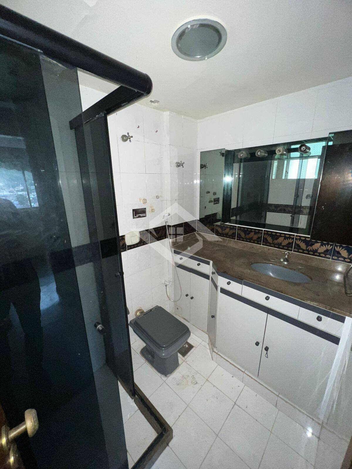 Apartamento para alugar com 2 quartos, 60m² - Foto 8