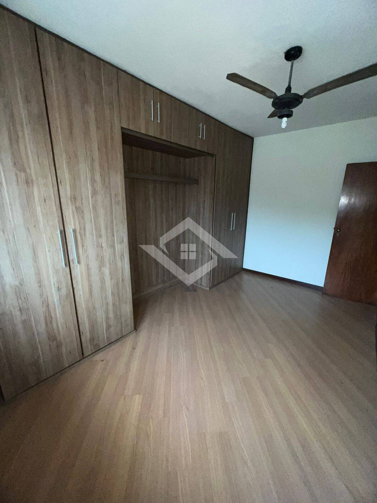 Apartamento para alugar com 2 quartos, 60m² - Foto 7