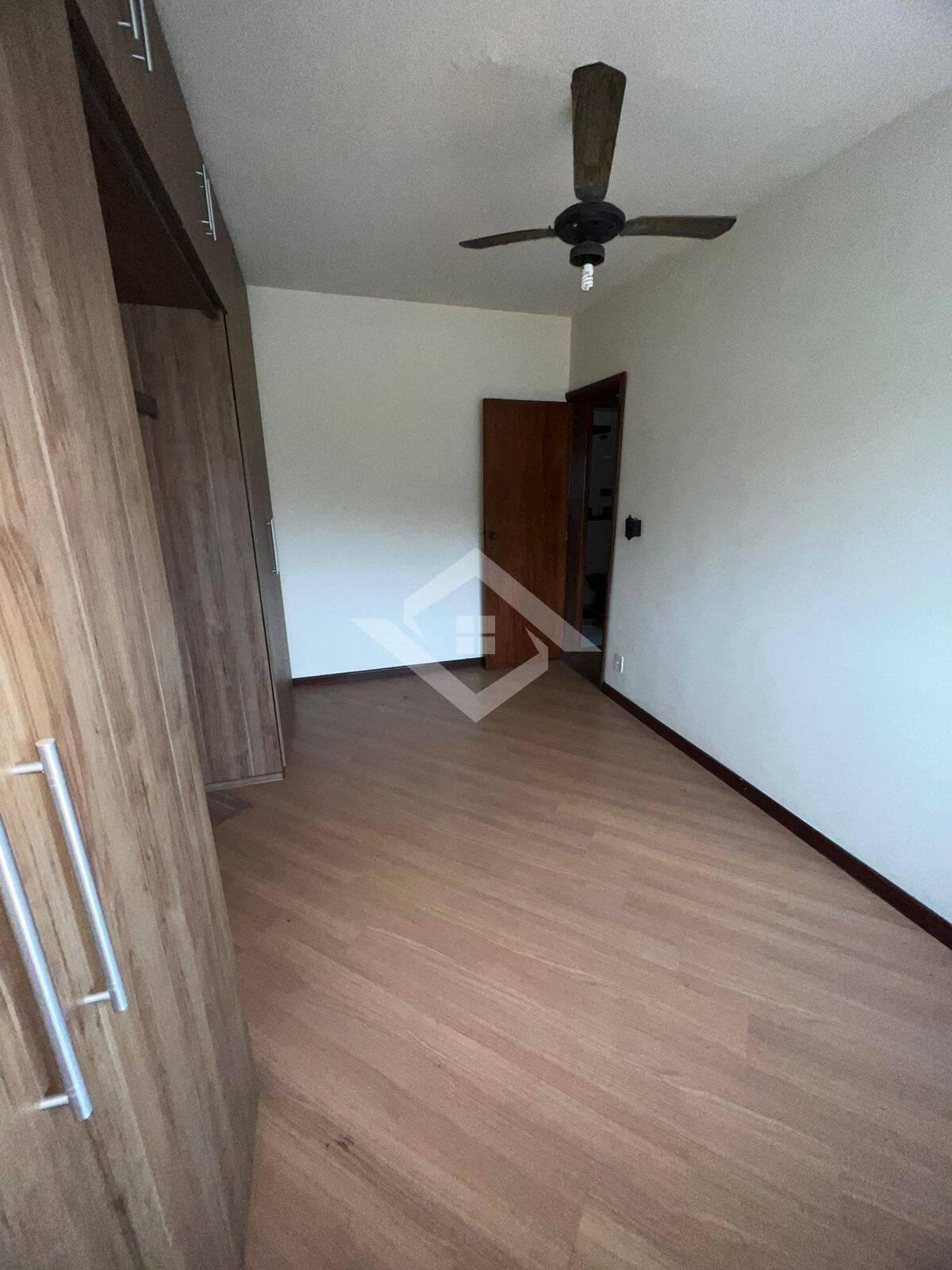 Apartamento para alugar com 2 quartos, 60m² - Foto 10