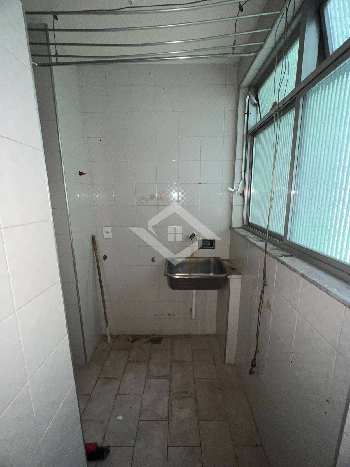 Apartamento para alugar com 2 quartos, 60m² - Foto 25