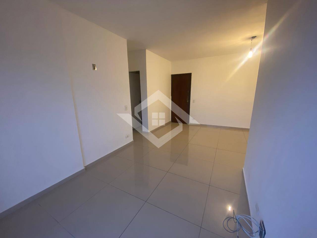 Apartamento à venda com 3 quartos, 87m² - Foto 3