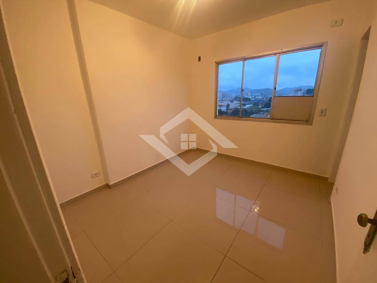 Apartamento à venda com 3 quartos, 87m² - Foto 17