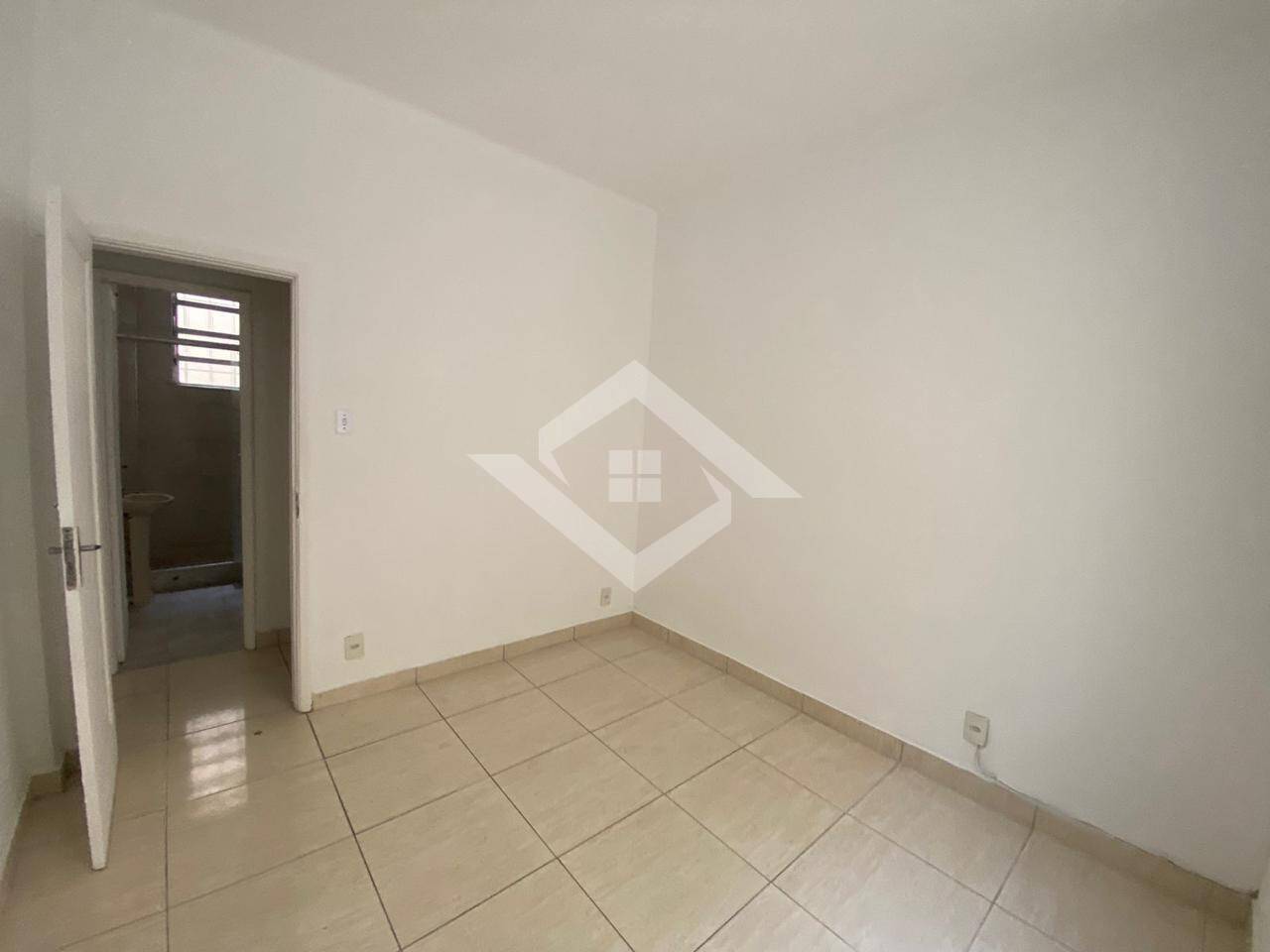 Apartamento para alugar com 3 quartos, 70m² - Foto 3