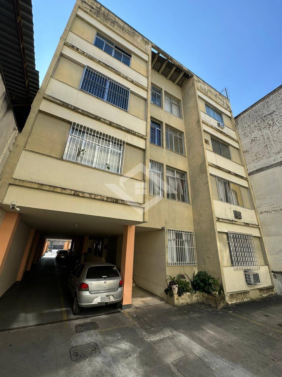 Apartamento para alugar com 2 quartos, 70m² - Foto 1