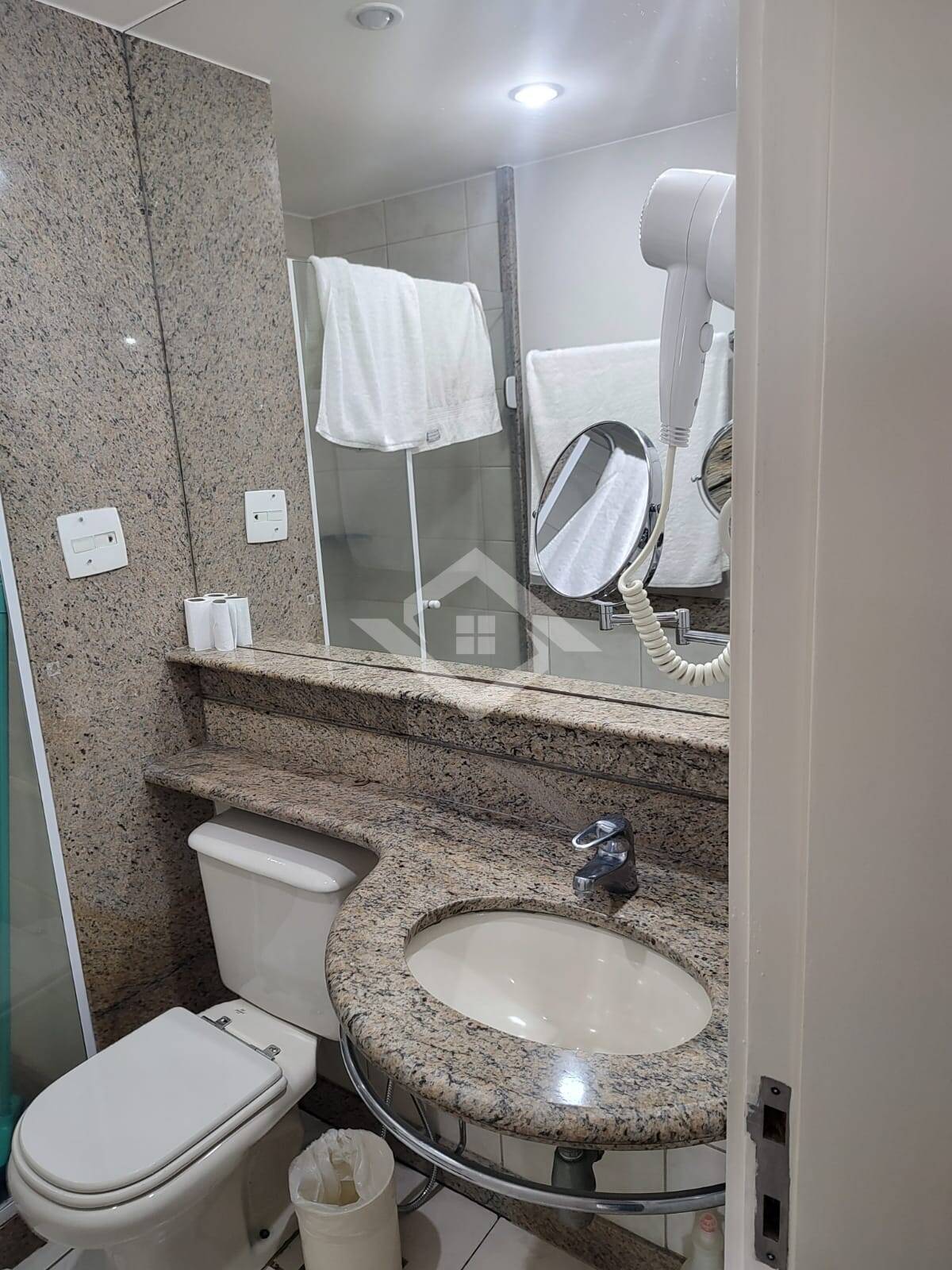 Apartamento à venda com 2 quartos, 65m² - Foto 9