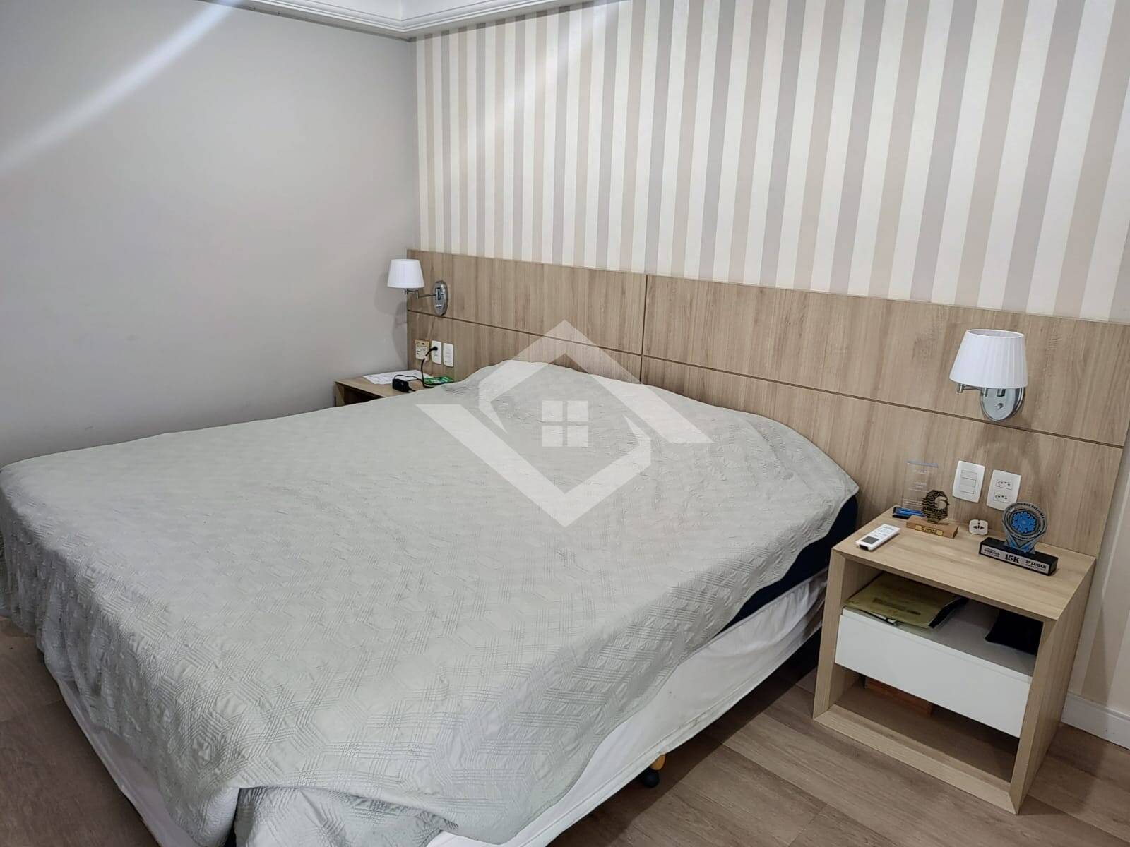 Apartamento à venda com 2 quartos, 65m² - Foto 20