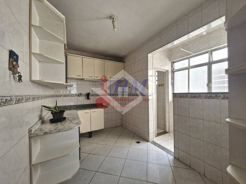 Apartamento à venda com 2 quartos, 70m² - Foto 14