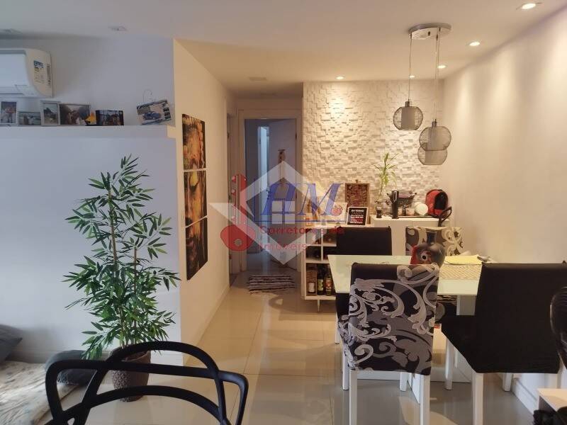 Apartamento à venda com 2 quartos, 65m² - Foto 1