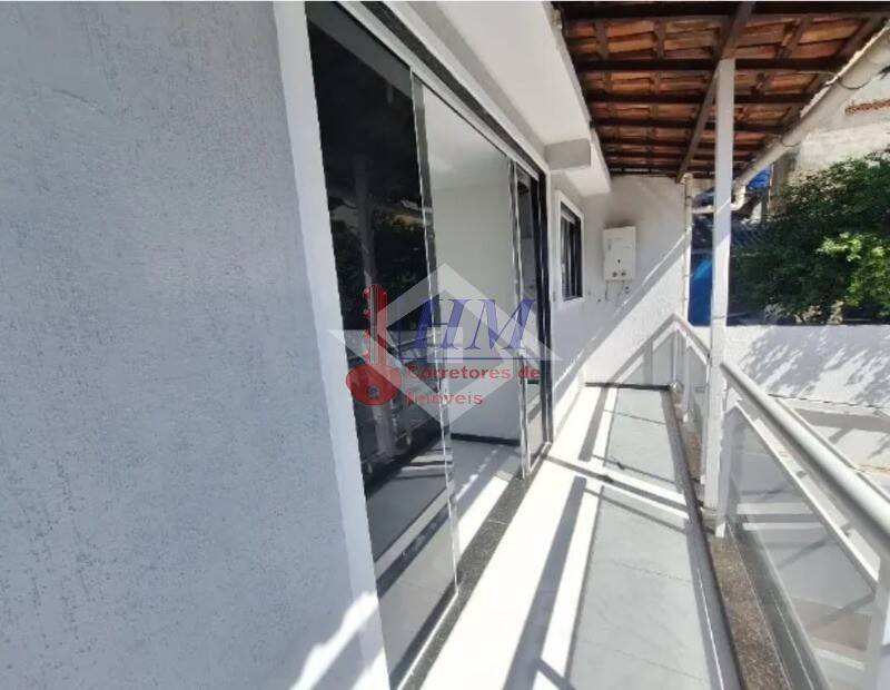 Casa à venda com 6 quartos, 320m² - Foto 3