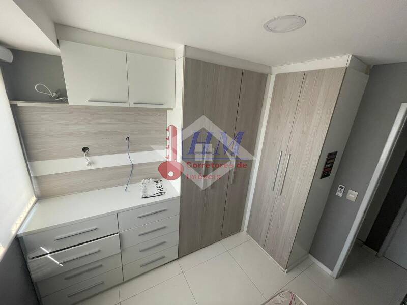 Apartamento à venda com 3 quartos, 76m² - Foto 11