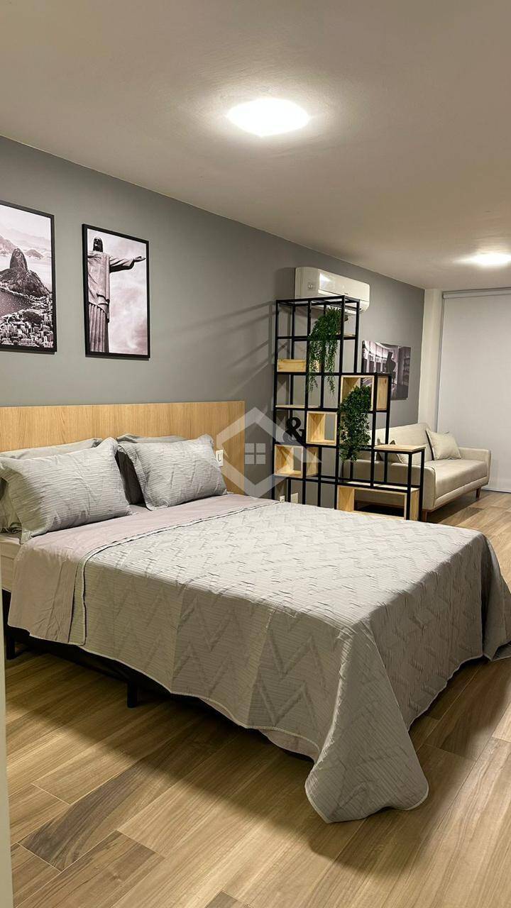 Apartamento à venda com 1 quarto, 70m² - Foto 2