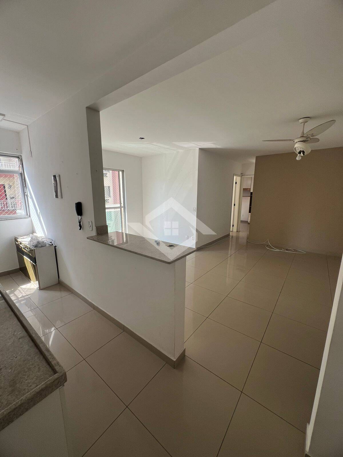 Apartamento para alugar com 2 quartos, 65m² - Foto 2