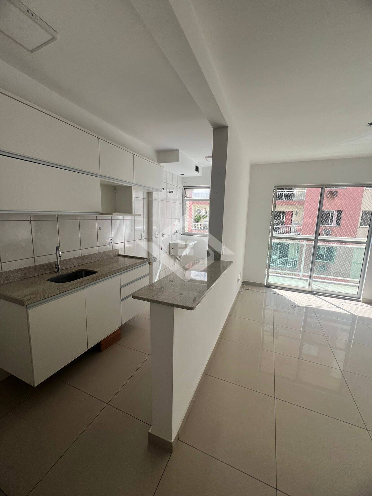 Apartamento para alugar com 2 quartos, 65m² - Foto 5