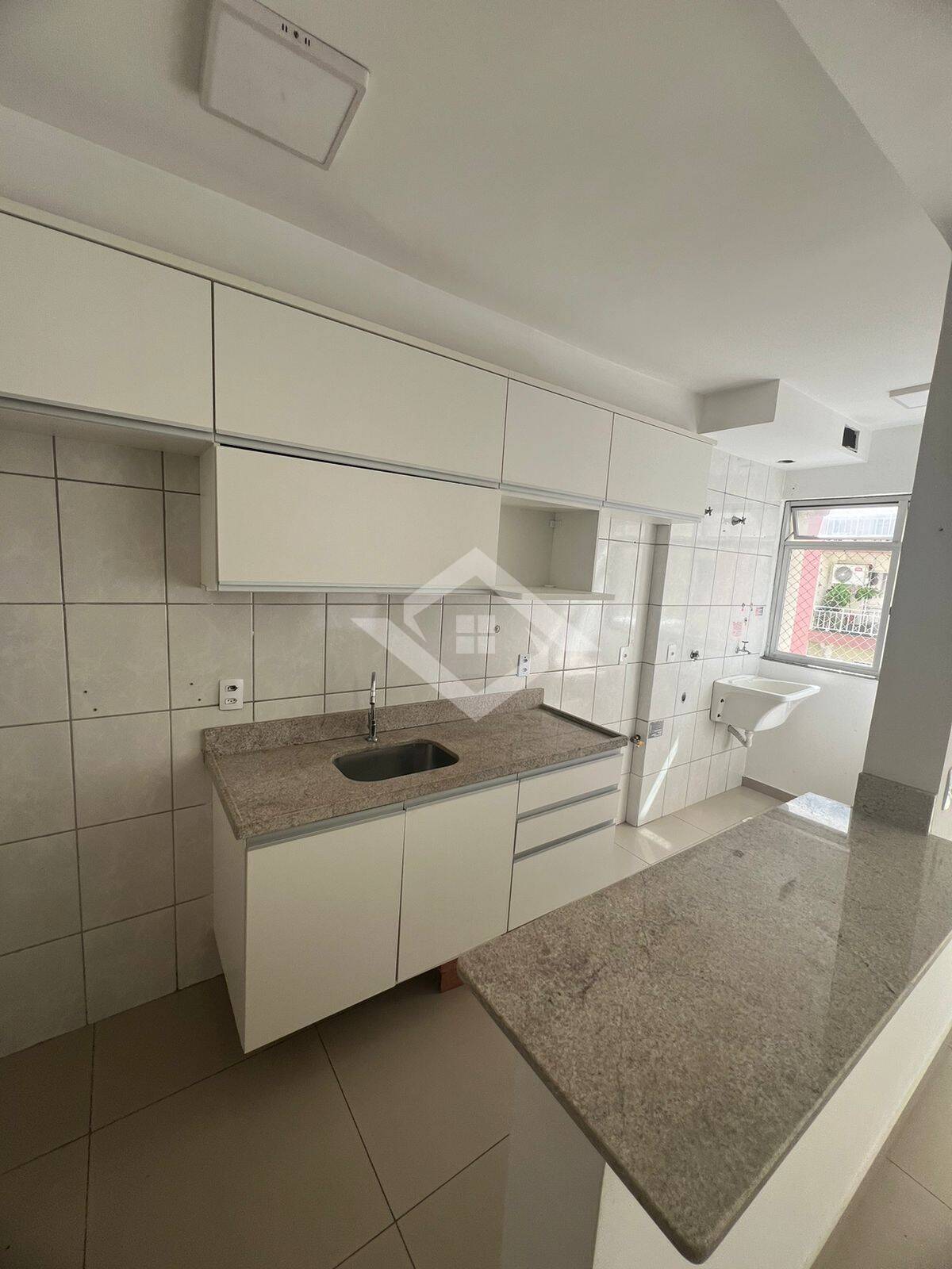 Apartamento para alugar com 2 quartos, 65m² - Foto 6