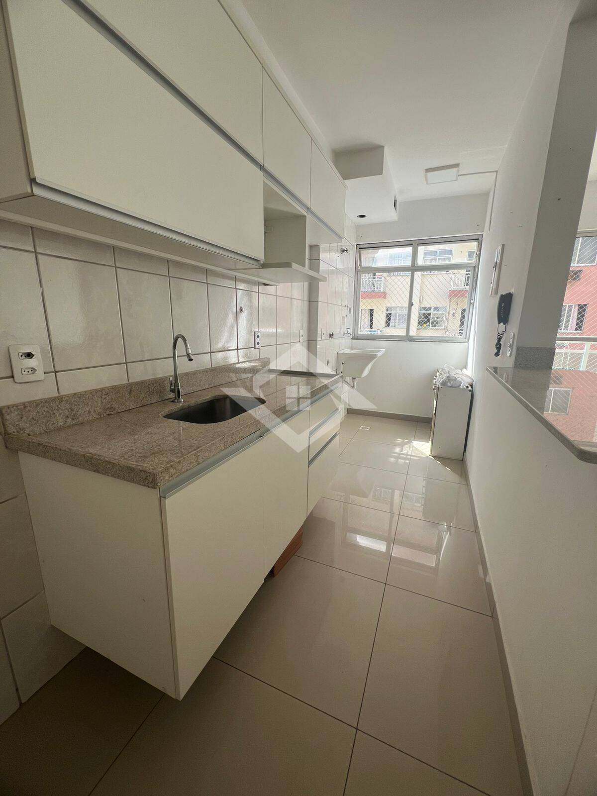 Apartamento para alugar com 2 quartos, 65m² - Foto 7