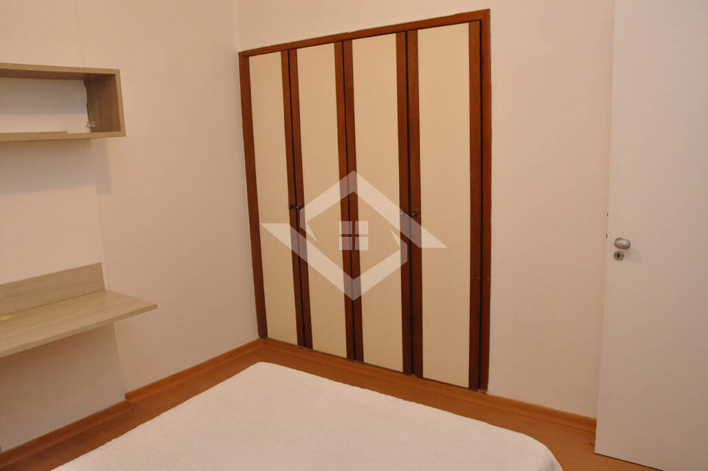 Apartamento à venda com 3 quartos, 100m² - Foto 8