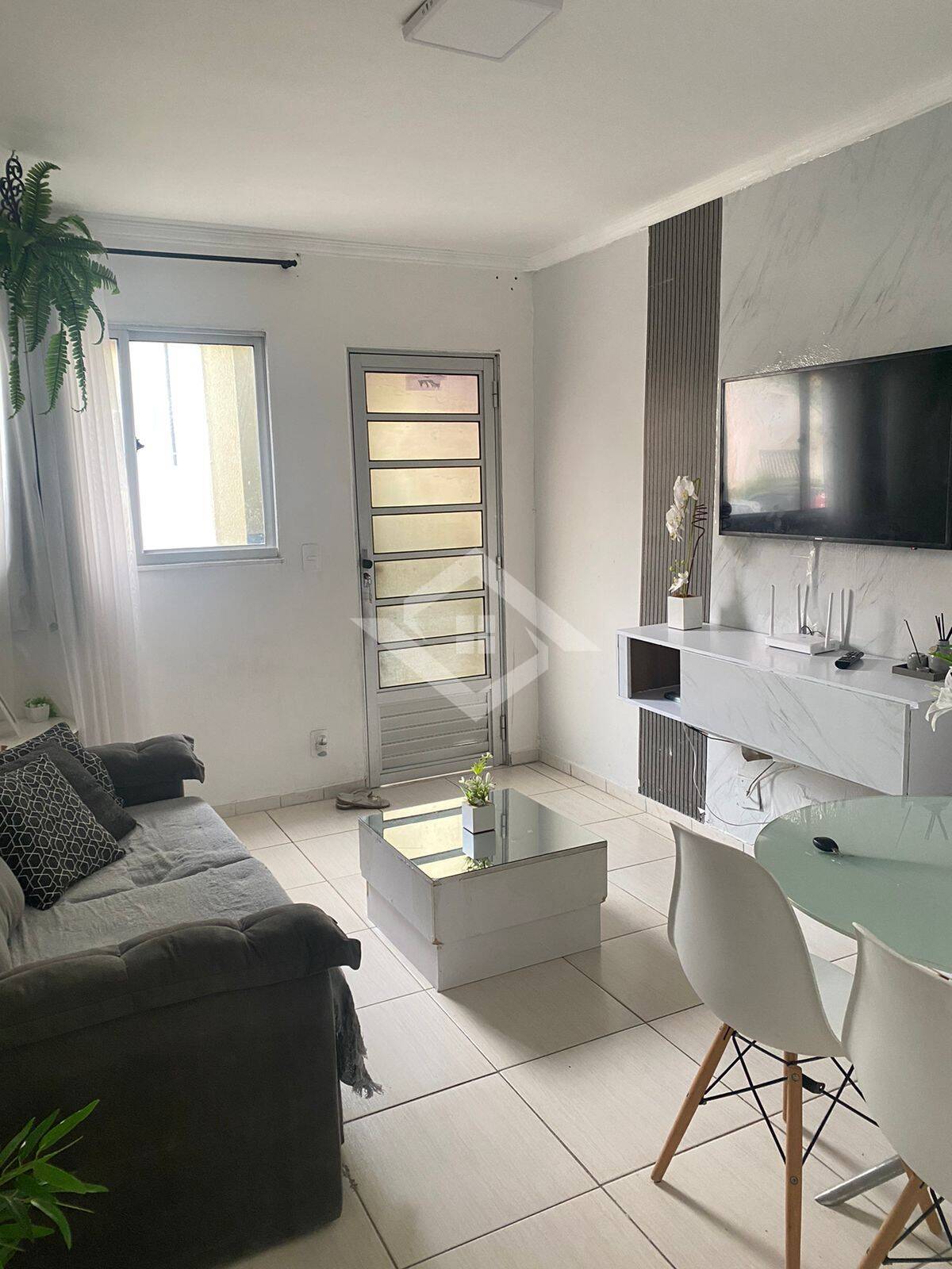 Apartamento à venda com 2 quartos, 46m² - Foto 2