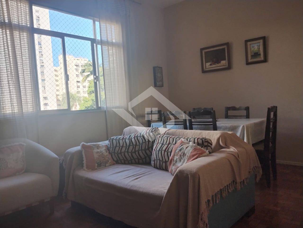 Apartamento à venda com 3 quartos, 80m² - Foto 2