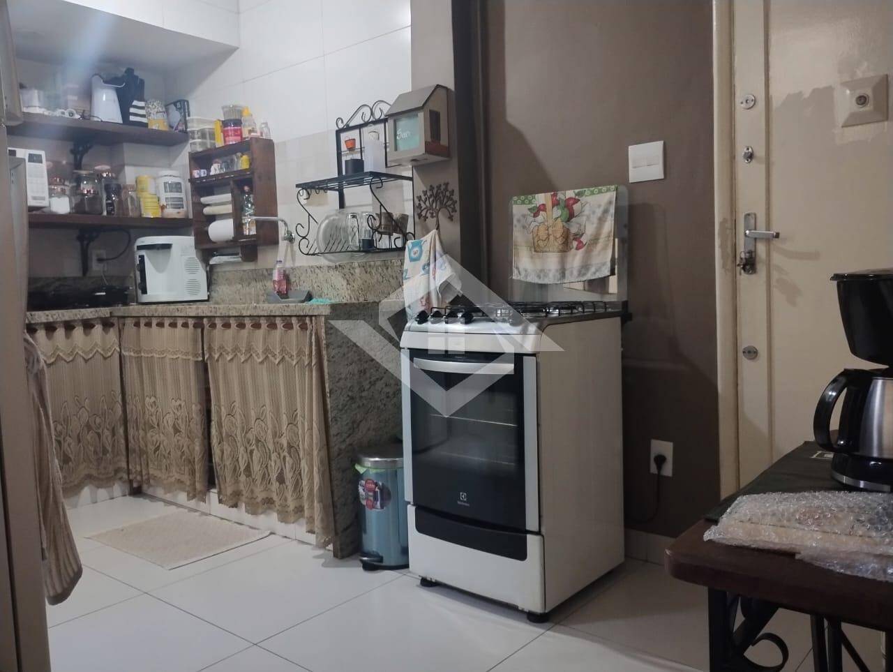 Apartamento à venda com 3 quartos, 80m² - Foto 3