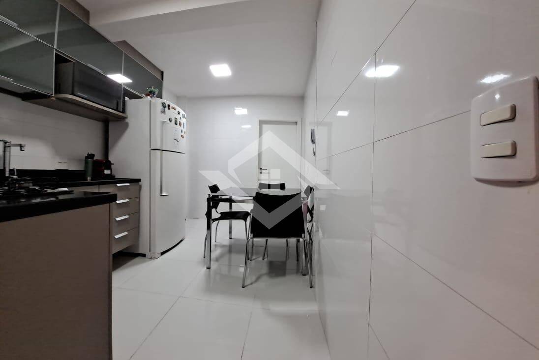 Casa à venda com 2 quartos, 66m² - Foto 5