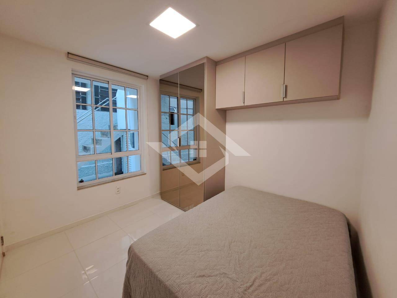 Casa à venda com 2 quartos, 66m² - Foto 15