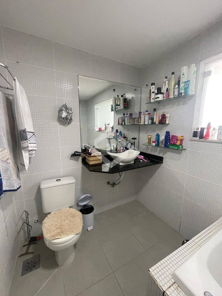 Casa para alugar com 4 quartos, 300m² - Foto 7