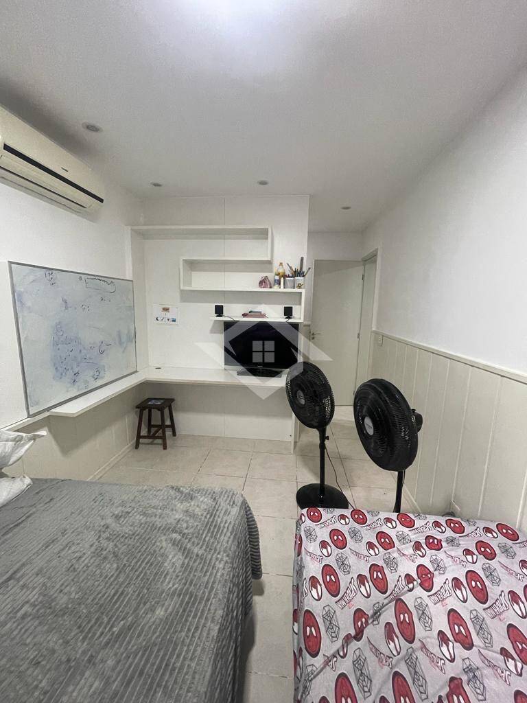 Casa para alugar com 4 quartos, 300m² - Foto 11