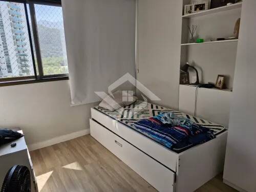 Apartamento para alugar com 4 quartos, 160m² - Foto 2